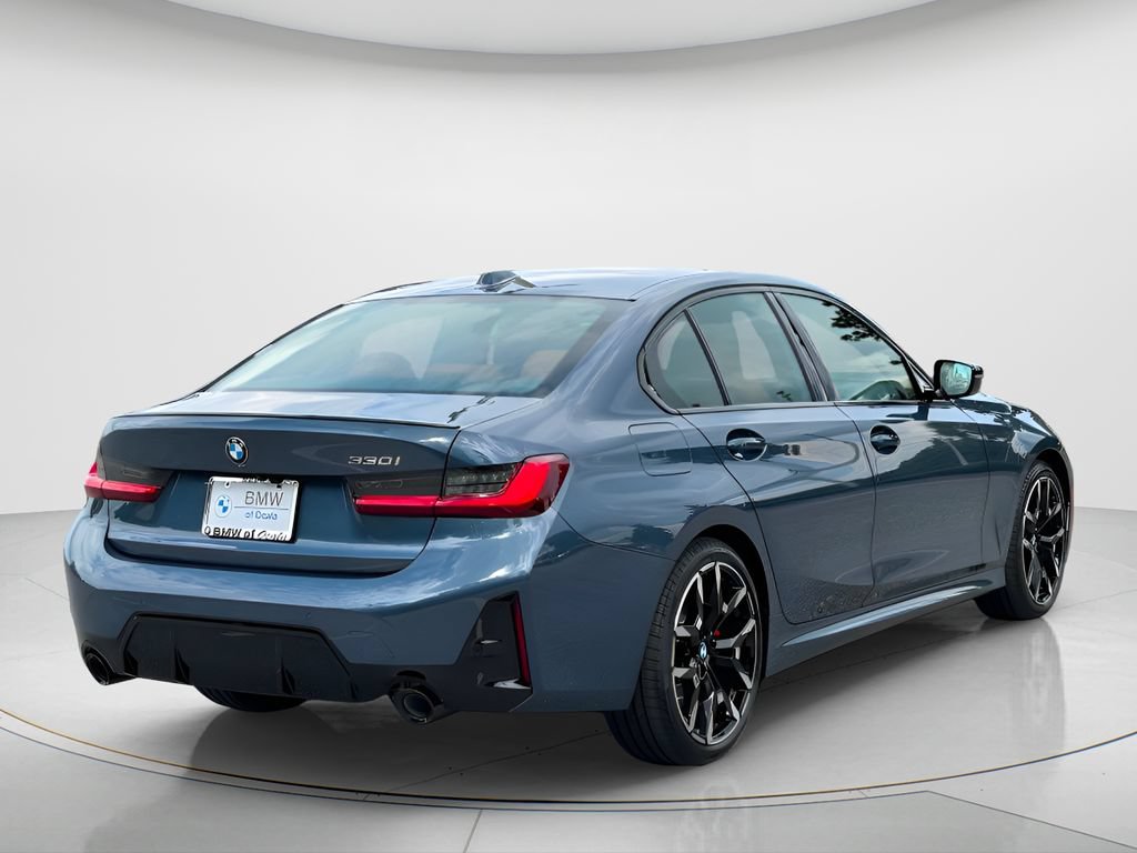 New 2026 BMW 330i Sedan w/ M Sport Package RWD image 5