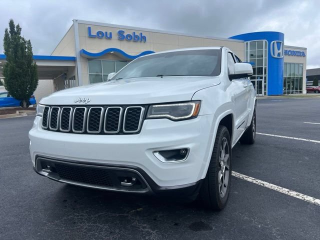 Used 2018 Jeep Grand Cherokee Limited AWD/4WD image 2