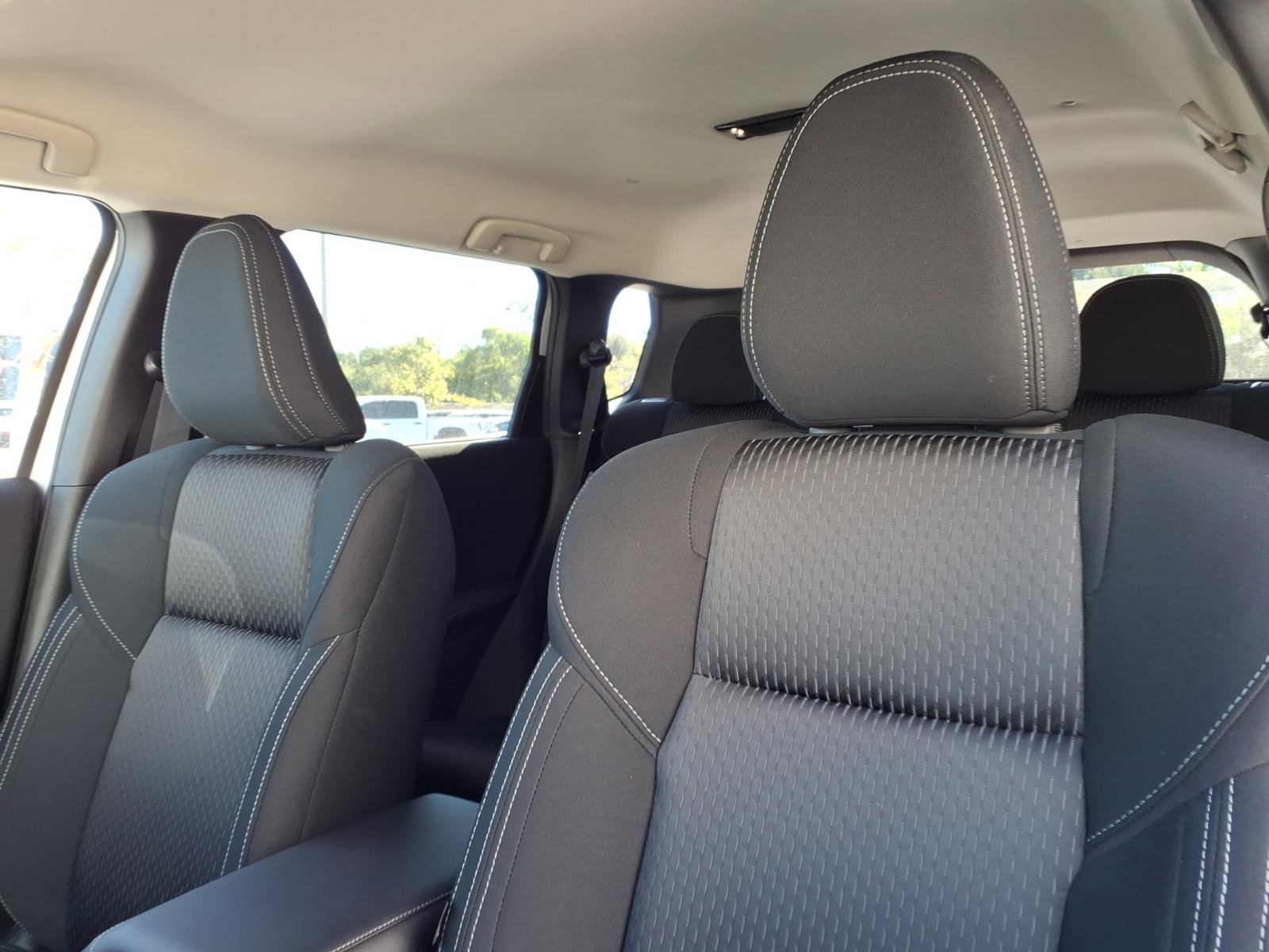 New 2026 Mitsubishi Outlander ES FWD image 13
