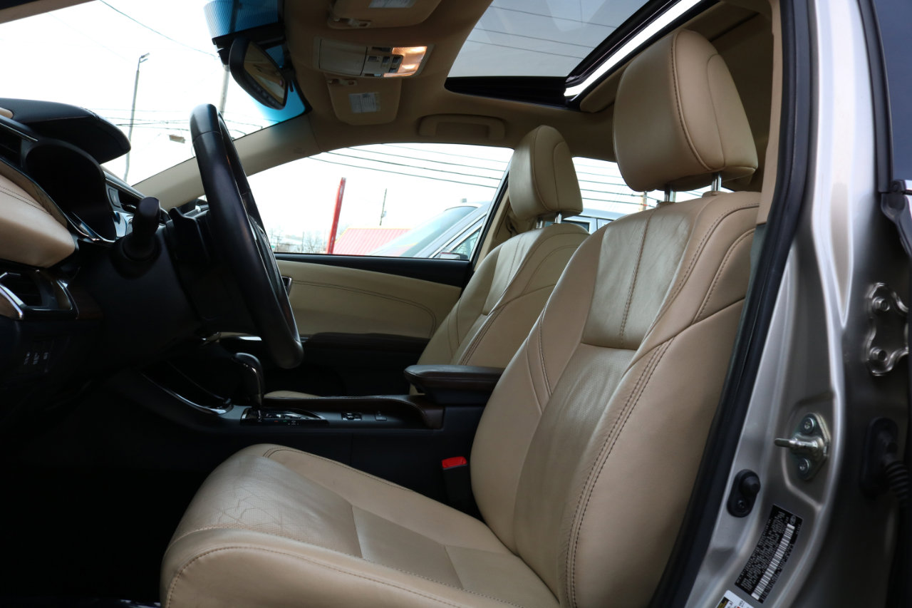 Used 2014 Toyota Avalon Limited image 18