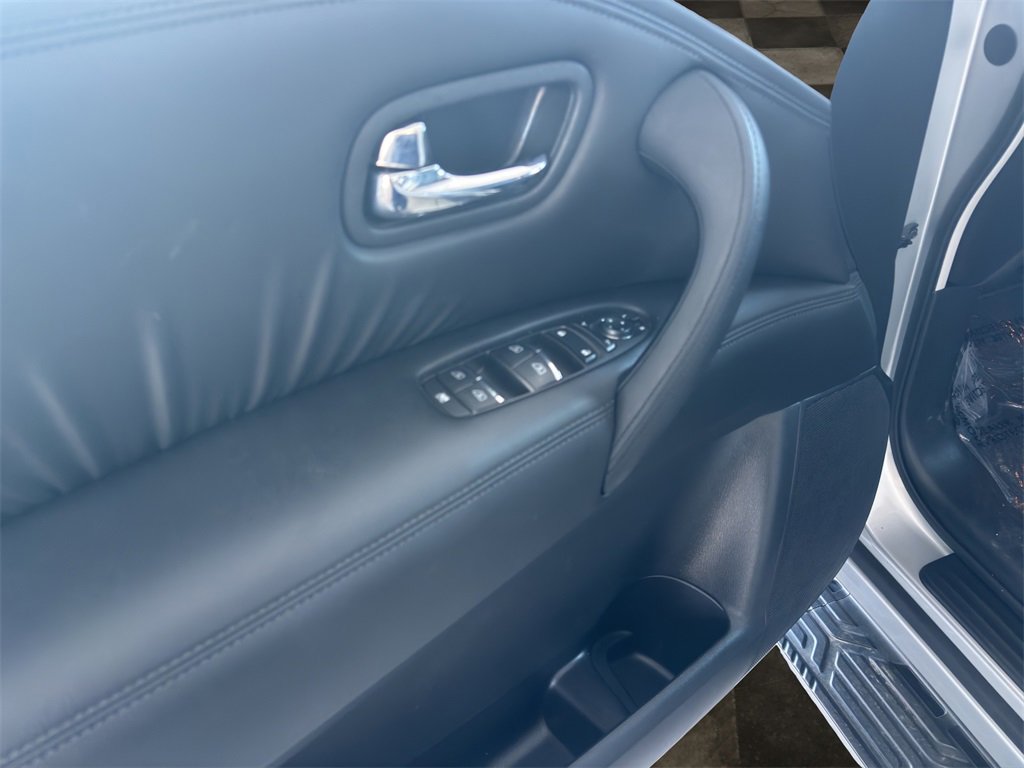 Used 2024 Nissan Armada SL w/ Captain's Chairs Package image 18