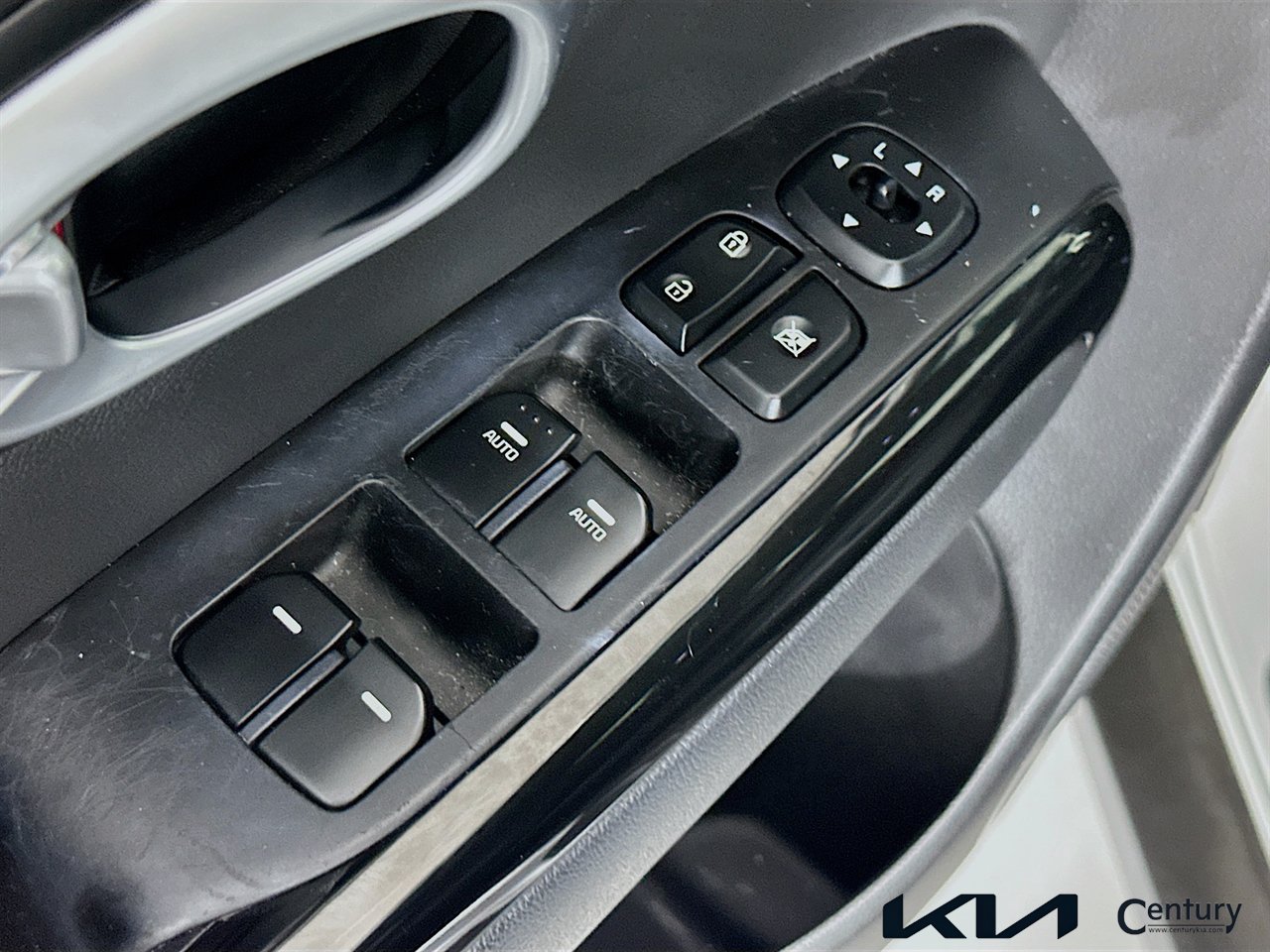 Used 2016 Kia Soul ! w/ Premium Package FWD image 18