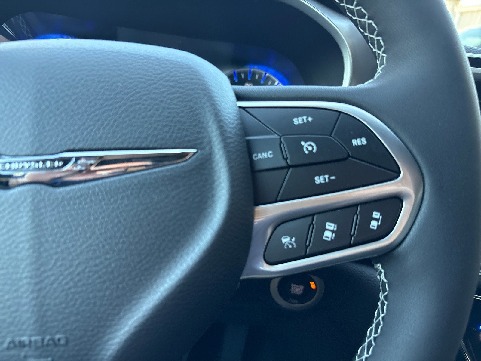 New 2026 Chrysler Pacifica Select image 16
