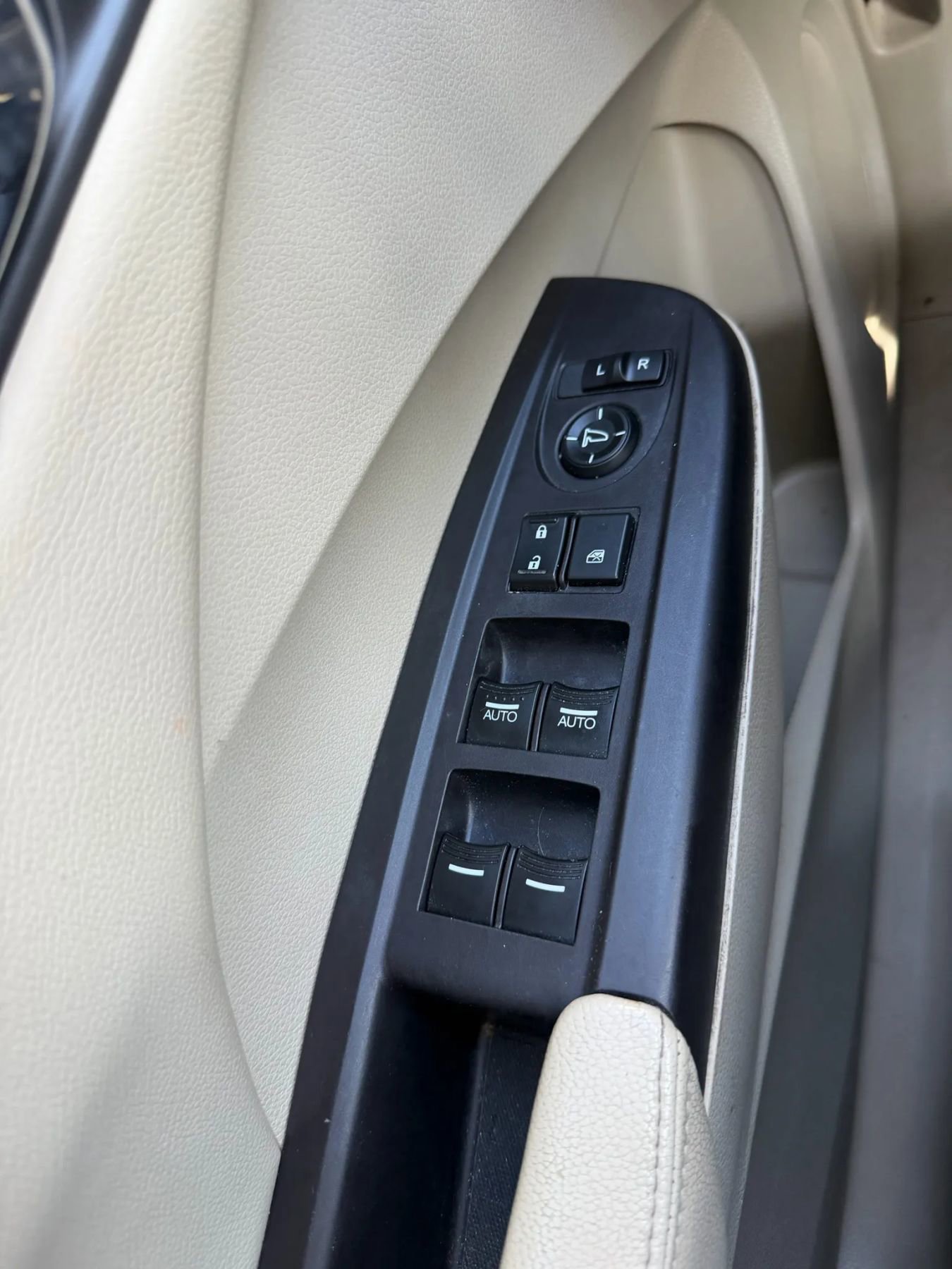 Used 2017 Acura RDX AWD w/ Advance Package image 23