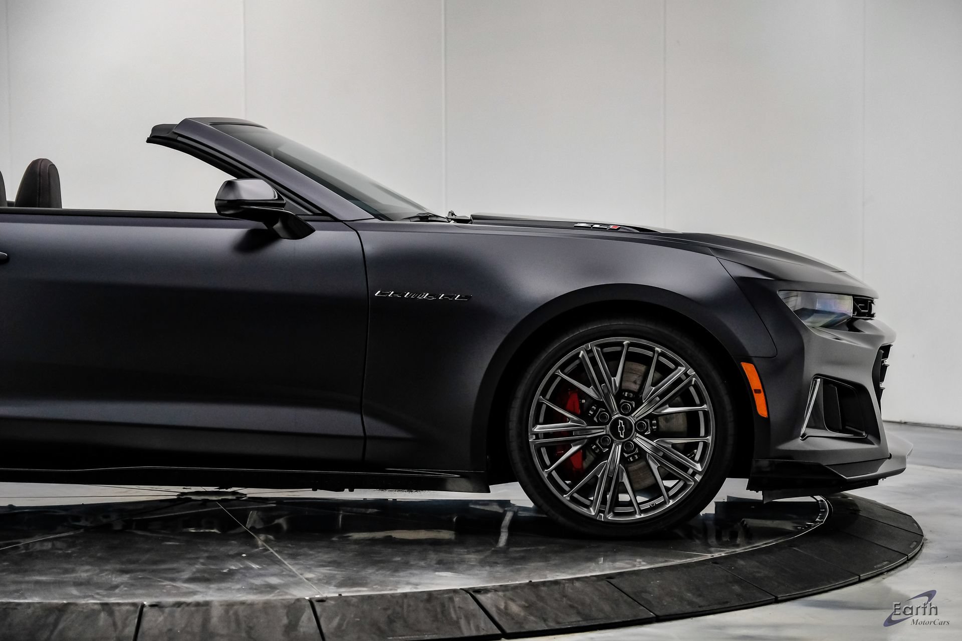 Used 2024 Chevrolet Camaro ZL1 RWD image 30