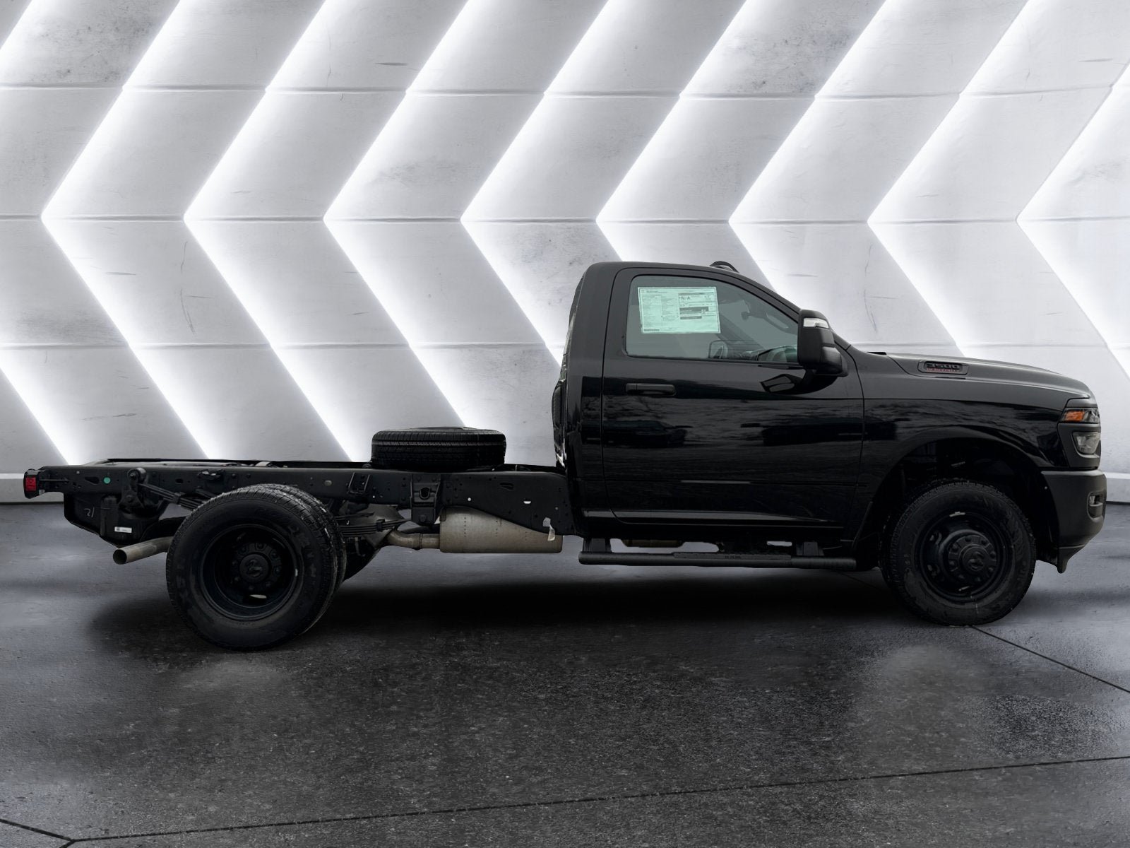 New 2026 RAM 3500 Tradesman AWD/4WD image 6