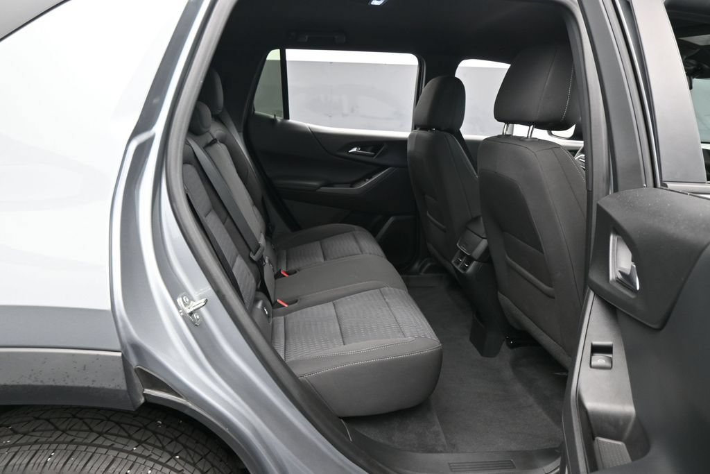 Used 2026 Chevrolet Equinox LT FWD image 34