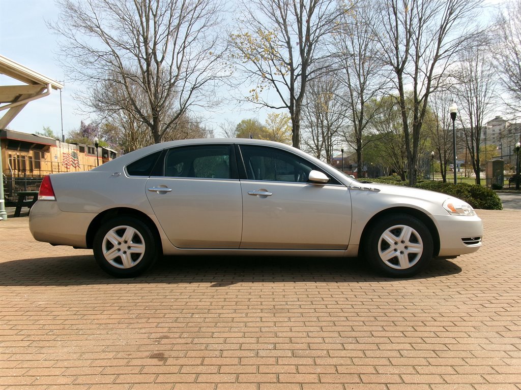 Used 2008 Chevrolet Impala LS FWD image 4