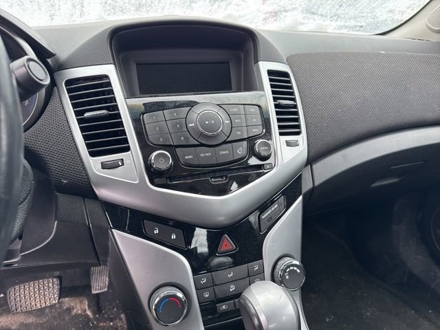 Used 2011 Chevrolet Cruze LT image 10