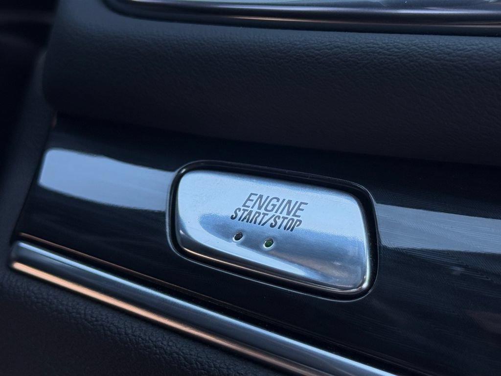 Used 2022 Buick Enclave Essence w/ LPO, Touring Package AWD/4WD image 25