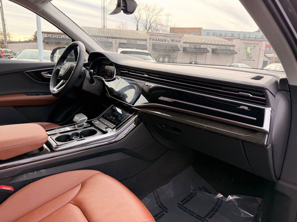 Certified 2023 Audi Q7 2.0T Premium w/ Convenience Package image 18