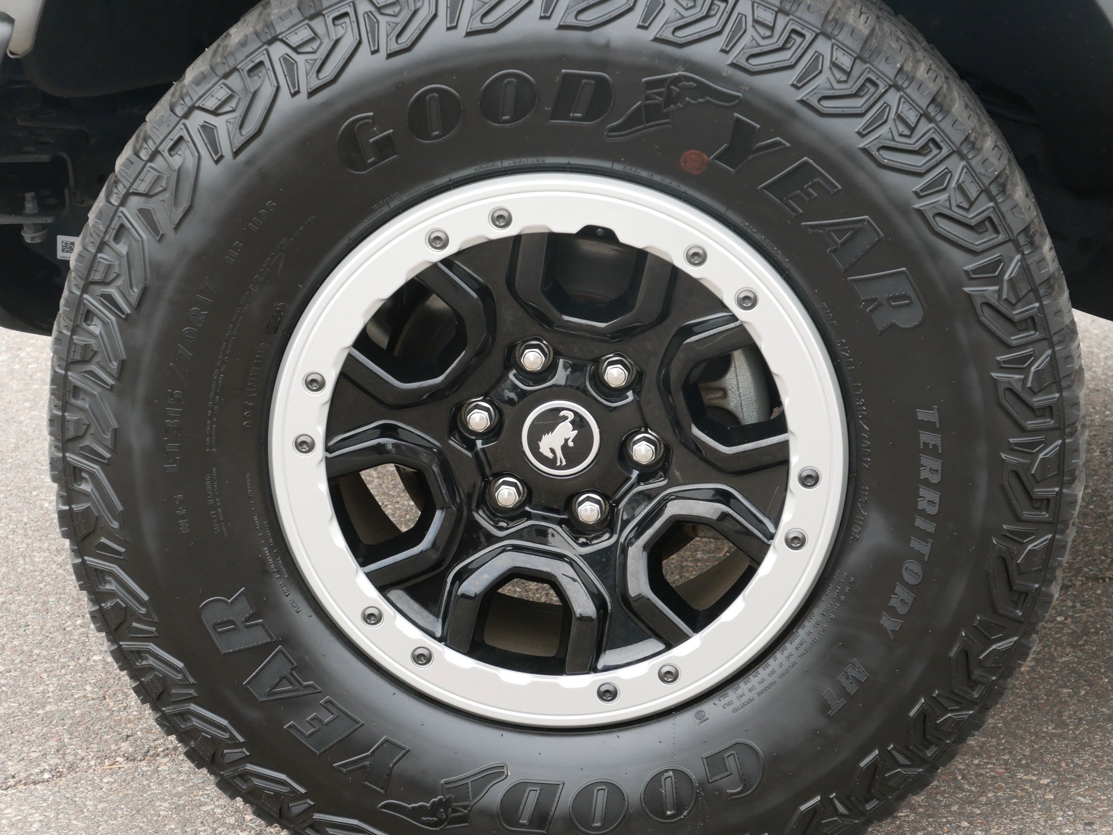 Used 2022 Ford Bronco Badlands image 10