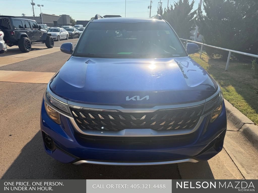 Used 2022 Kia Seltos Nightfall Edition AWD/4WD image 2