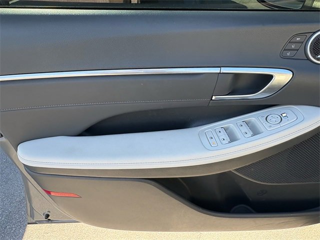 Used 2023 Hyundai Sonata Limited image 17