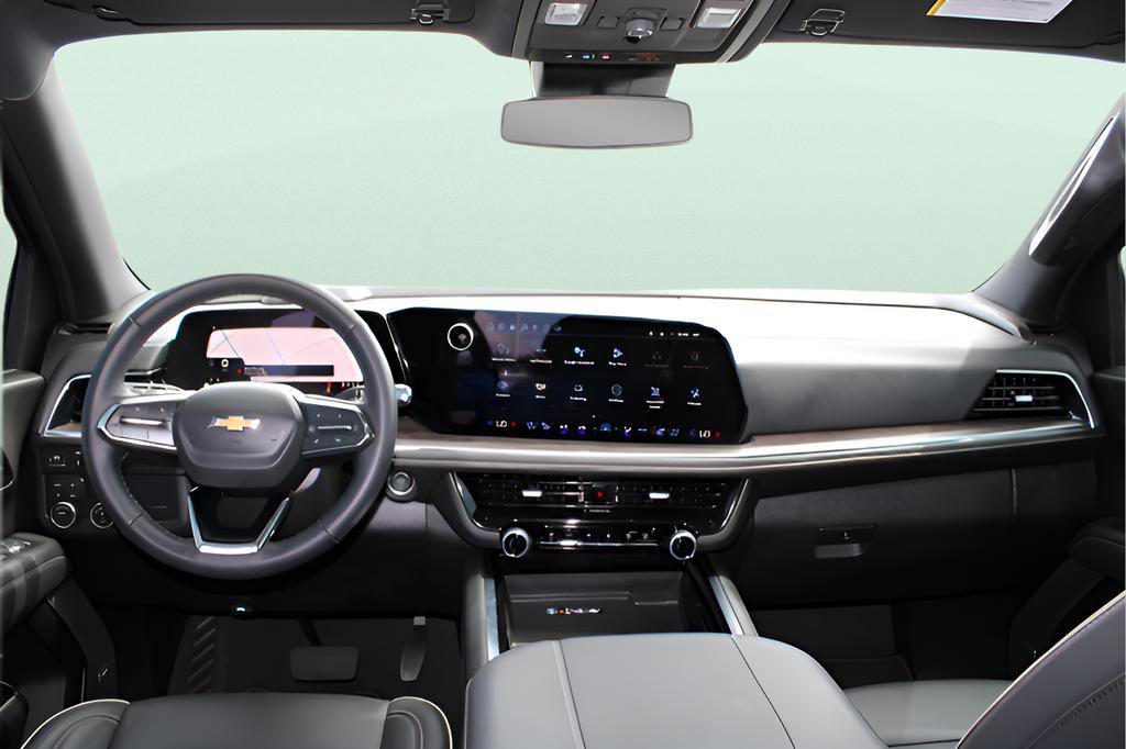 Used 2025 Chevrolet Suburban Premier image 25