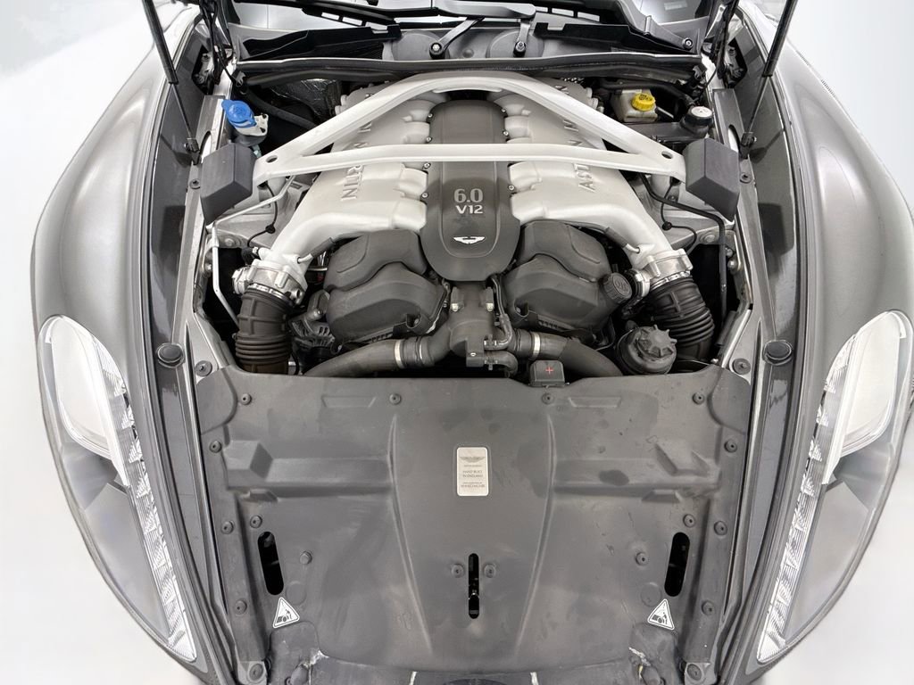 Used 2014 Aston Martin Vanquish Volante image 33