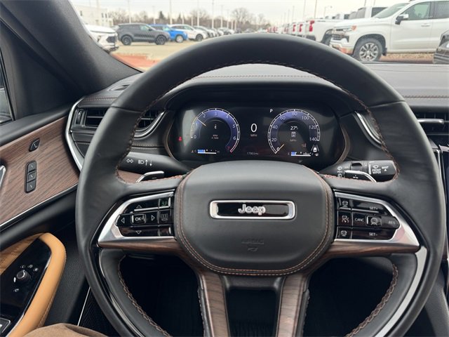 Used 2025 Jeep Grand Cherokee L Summit image 25