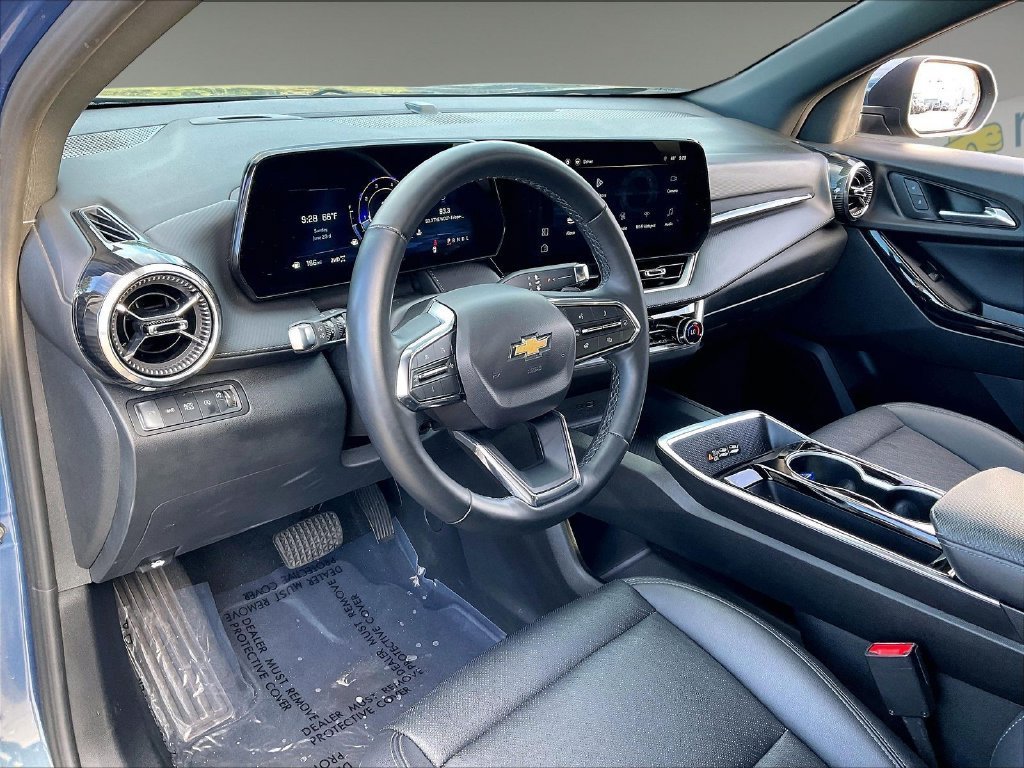Used 2025 Chevrolet Equinox LT w/ Convenience Package II AWD/4WD image 8