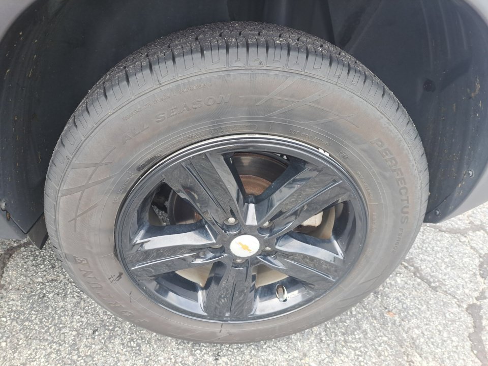 Used 2019 Chevrolet Trax LT w/ LT Convenience Package AWD/4WD image 18