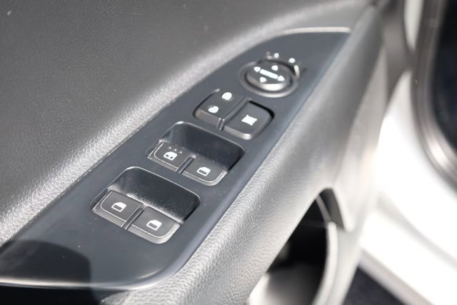 Used 2020 Kia Rio S image 18