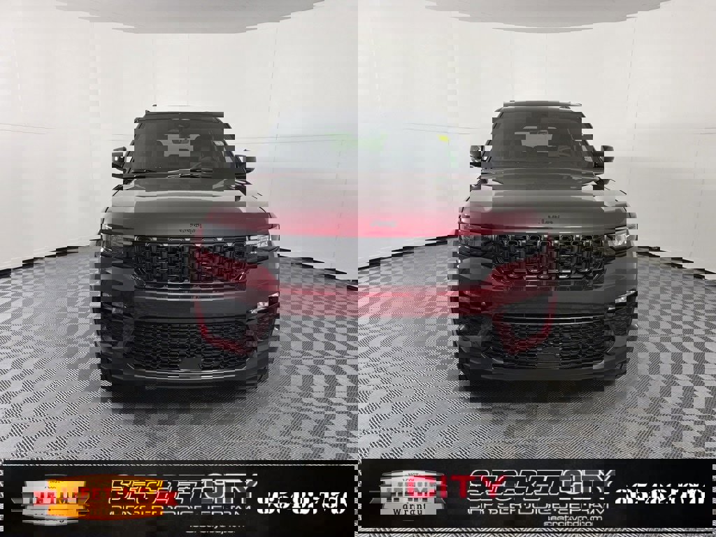 New 2025 Jeep Grand Cherokee Limited video 2