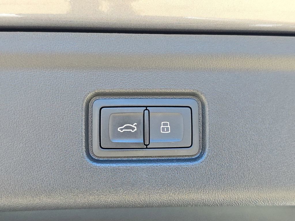 Certified 2025 Audi A6 e-tron Premium Plus w/ Premium Plus image 13