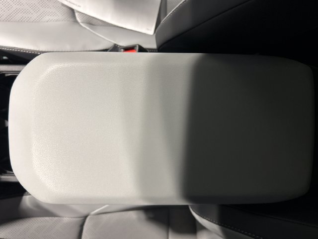 New 2026 Subaru Solterra AWD/4WD image 18