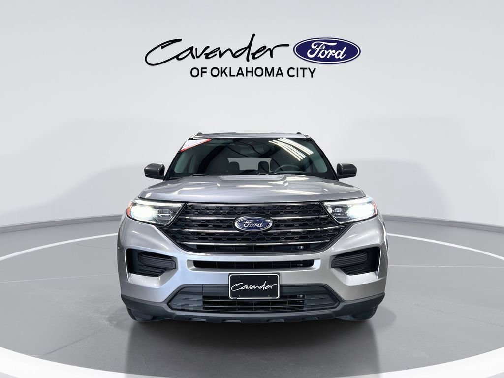 Used 2023 Ford Explorer XLT RWD image 3