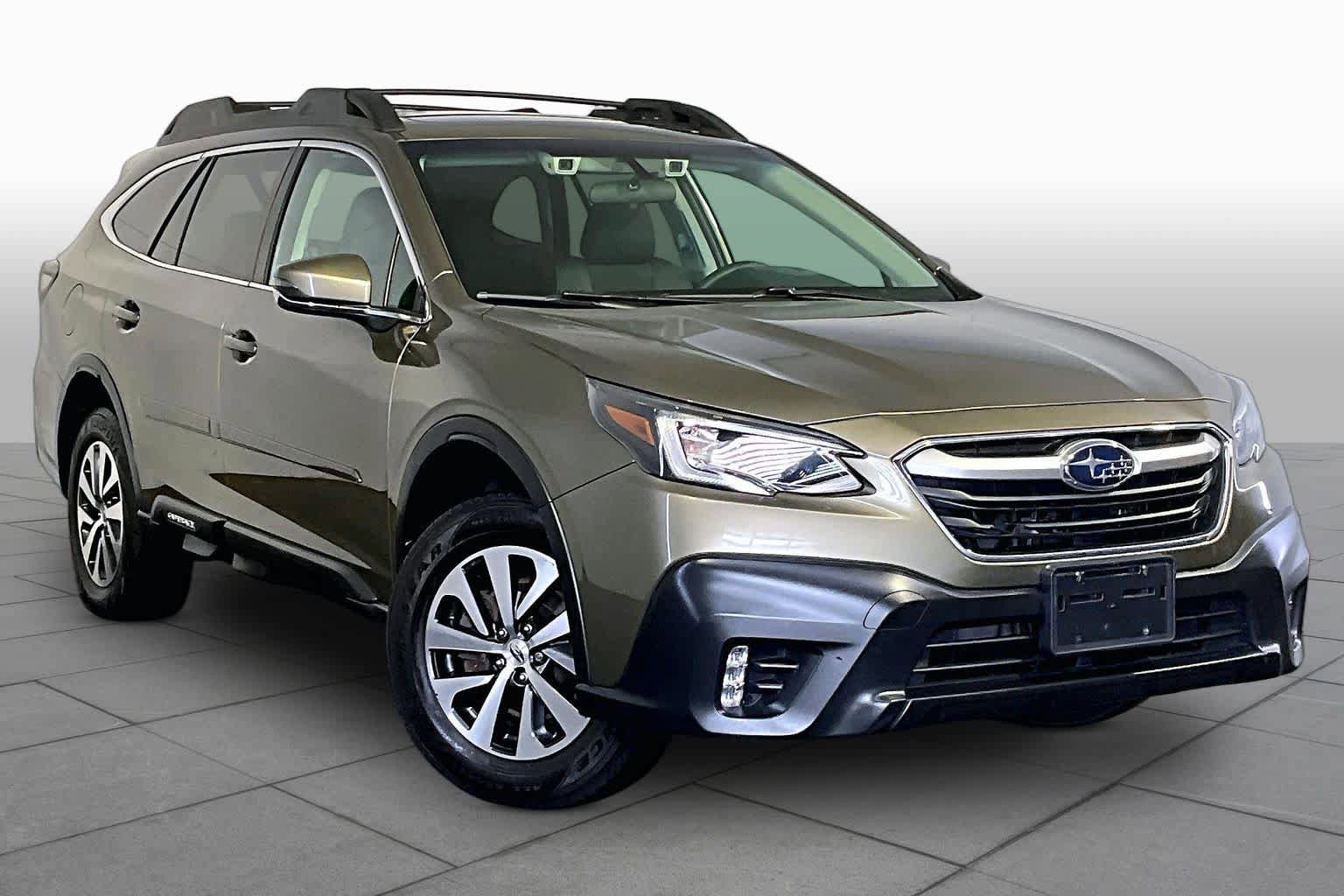 Used 2022 Subaru Outback Premium AWD/4WD image 3