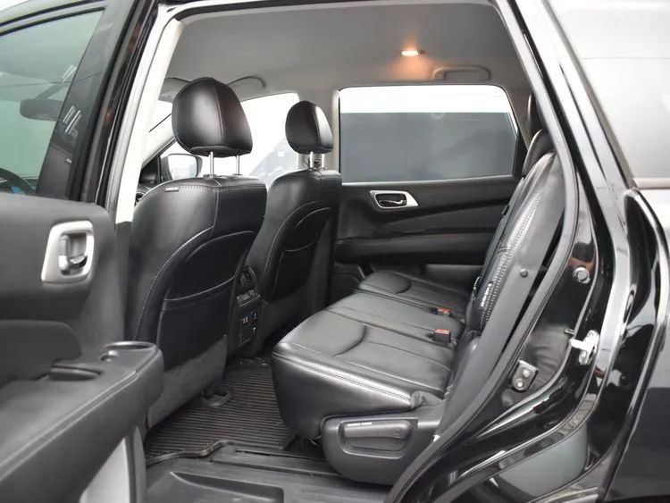 Used 2020 Nissan Pathfinder SL image 15