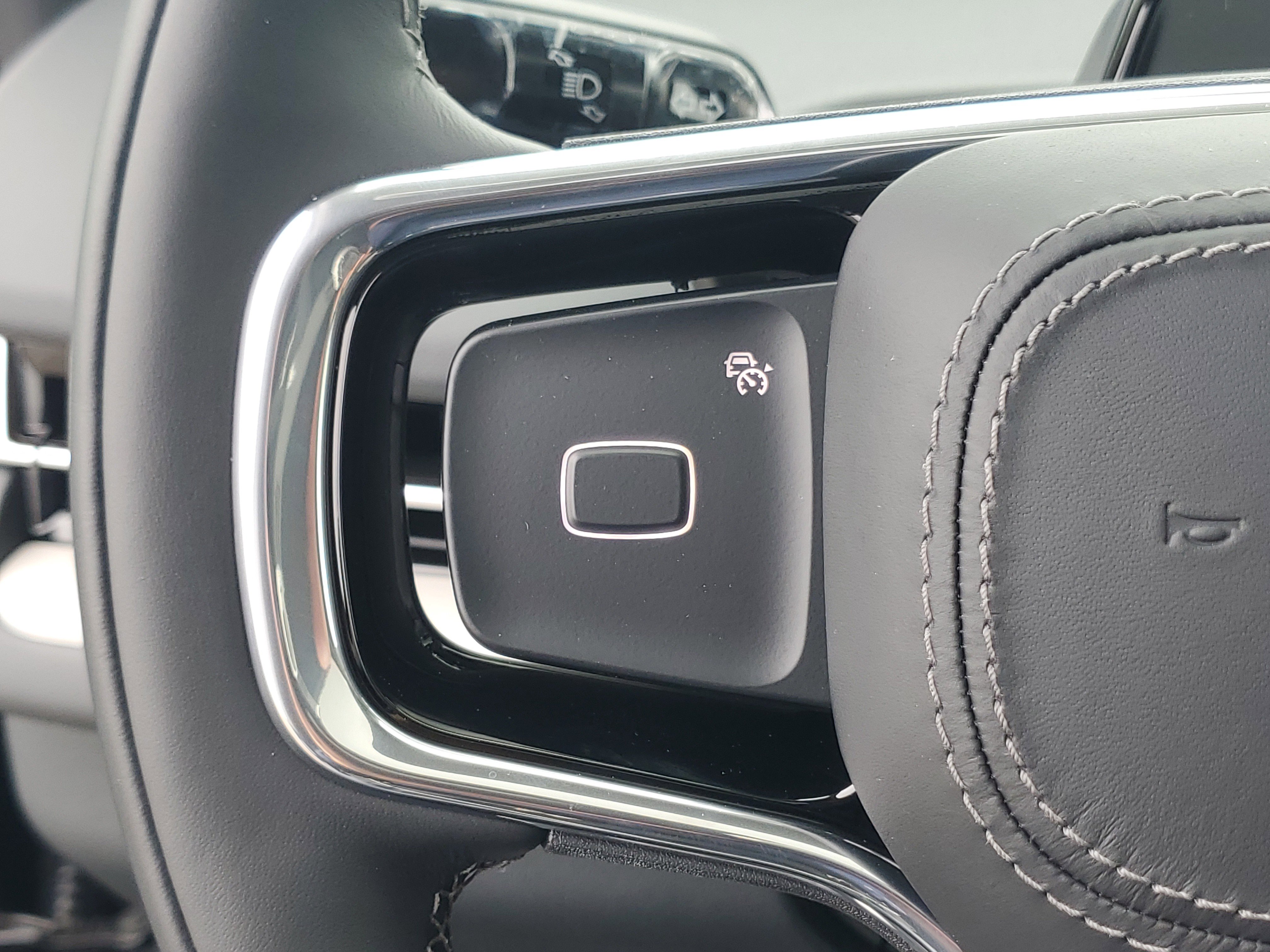 New 2026 Lincoln Navigator Reserve AWD/4WD image 17