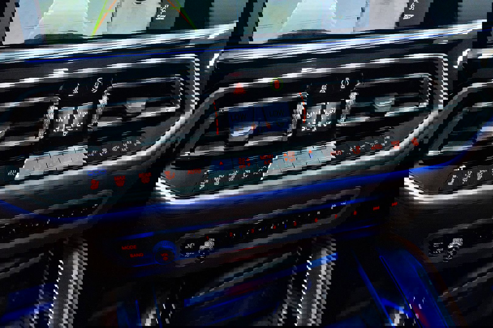 Used 2022 BMW X5 M w/ Competition Package 2 image 49