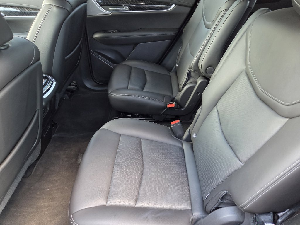 Used 2023 Cadillac XT6 Premium Luxury w/ Technology Package FWD image 33