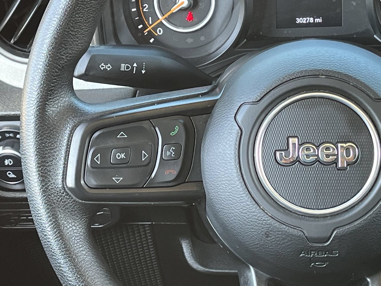 Used 2024 Jeep Gladiator Sport AWD/4WD image 12