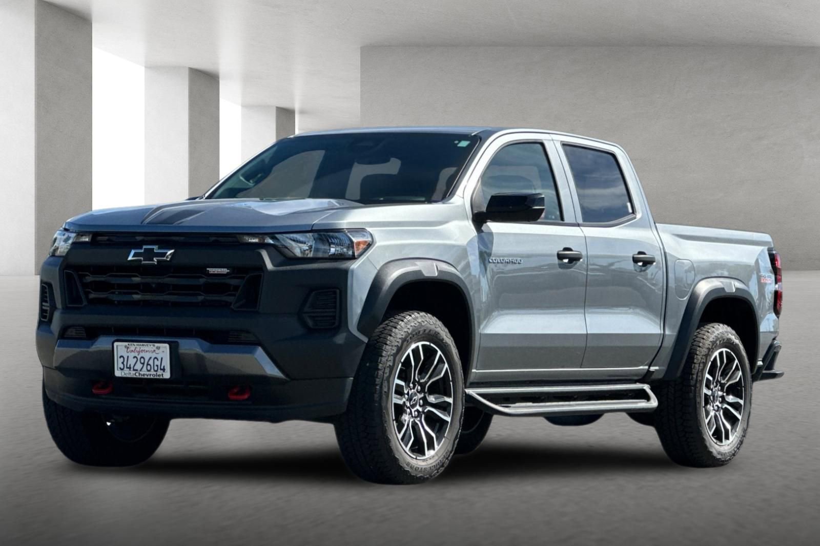 Used 2024 Chevrolet Colorado Trail Boss w/ LPO, Dark Essentials Package image 8