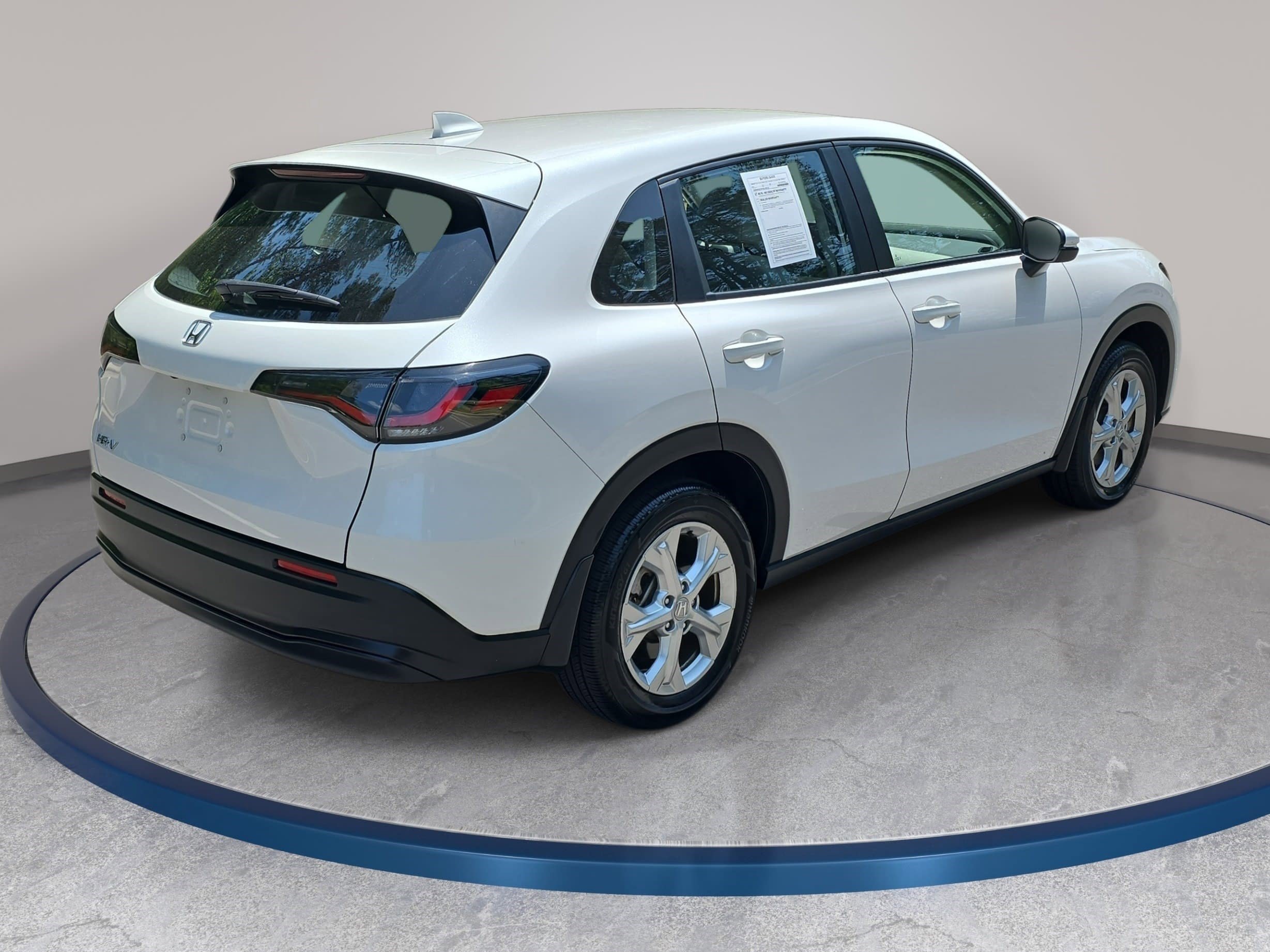 Used 2024 Honda HR-V LX image 5