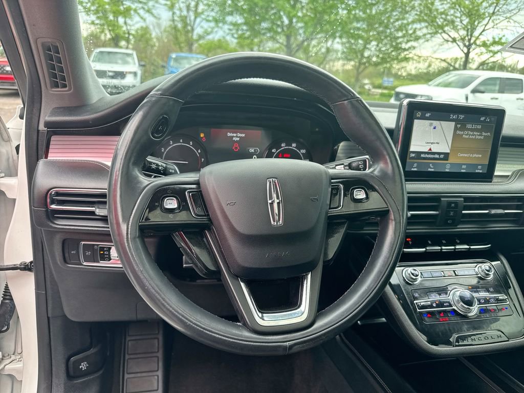 Used 2020 Lincoln Corsair AWD w/ Premium Package image 11