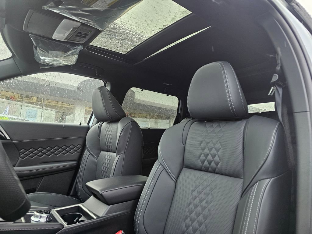New 2025 Mitsubishi Outlander SEL Black Edition image 16