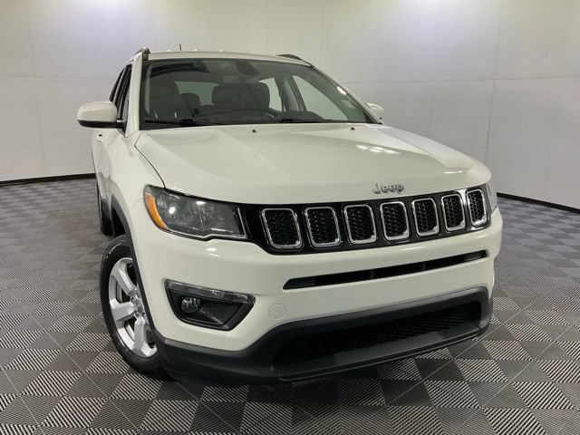 Used 2018 Jeep Compass Latitude w/ Cold Weather Group FWD image 10