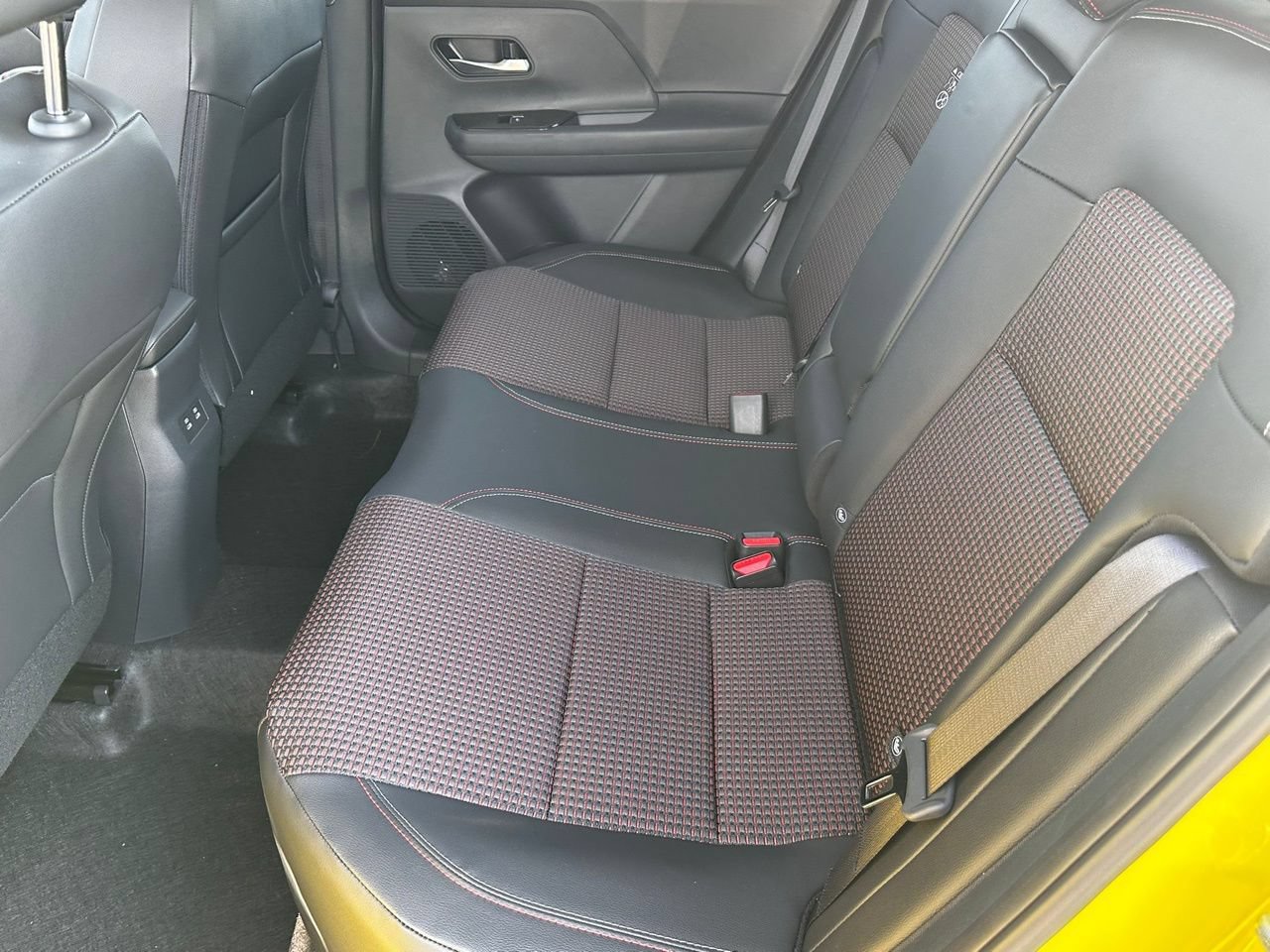 New 2026 Nissan Kicks SR w/ Cold Weather Package AWD/4WD image 19