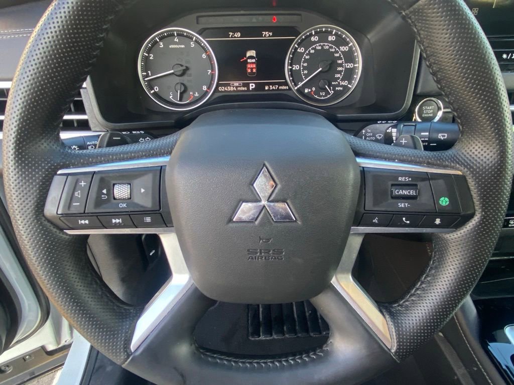 Used 2025 Mitsubishi Outlander SE FWD image 18