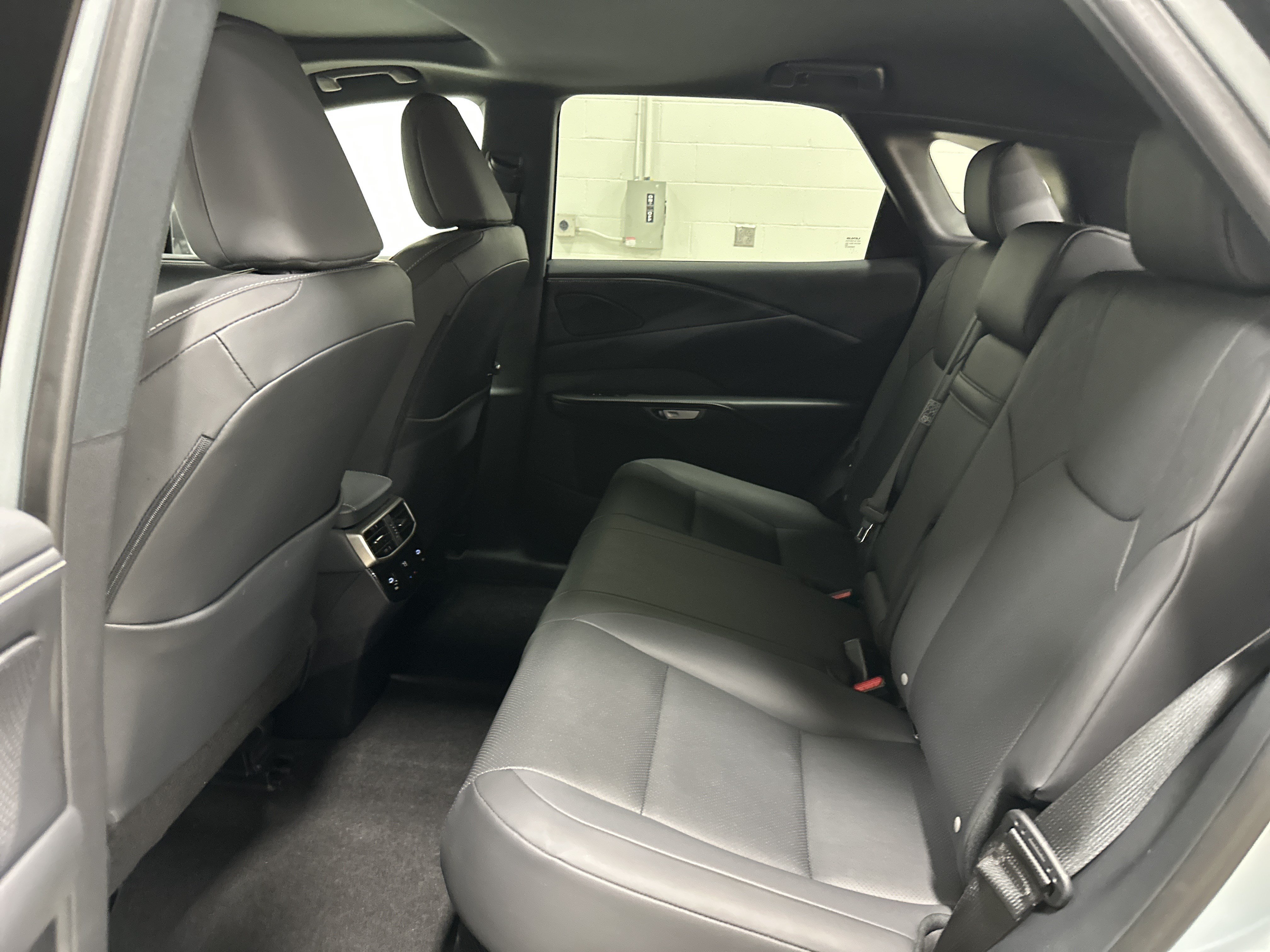 Certified 2026 Lexus RX 350h w/ Accessory Package (Z1) AWD/4WD image 31