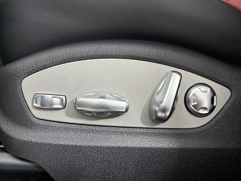 New 2026 Porsche Macan S AWD/4WD image 40