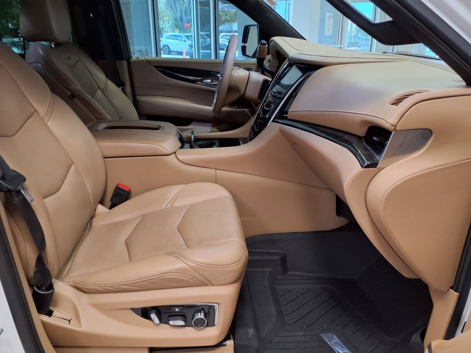 Used 2019 Cadillac Escalade ESV Platinum AWD/4WD image 10