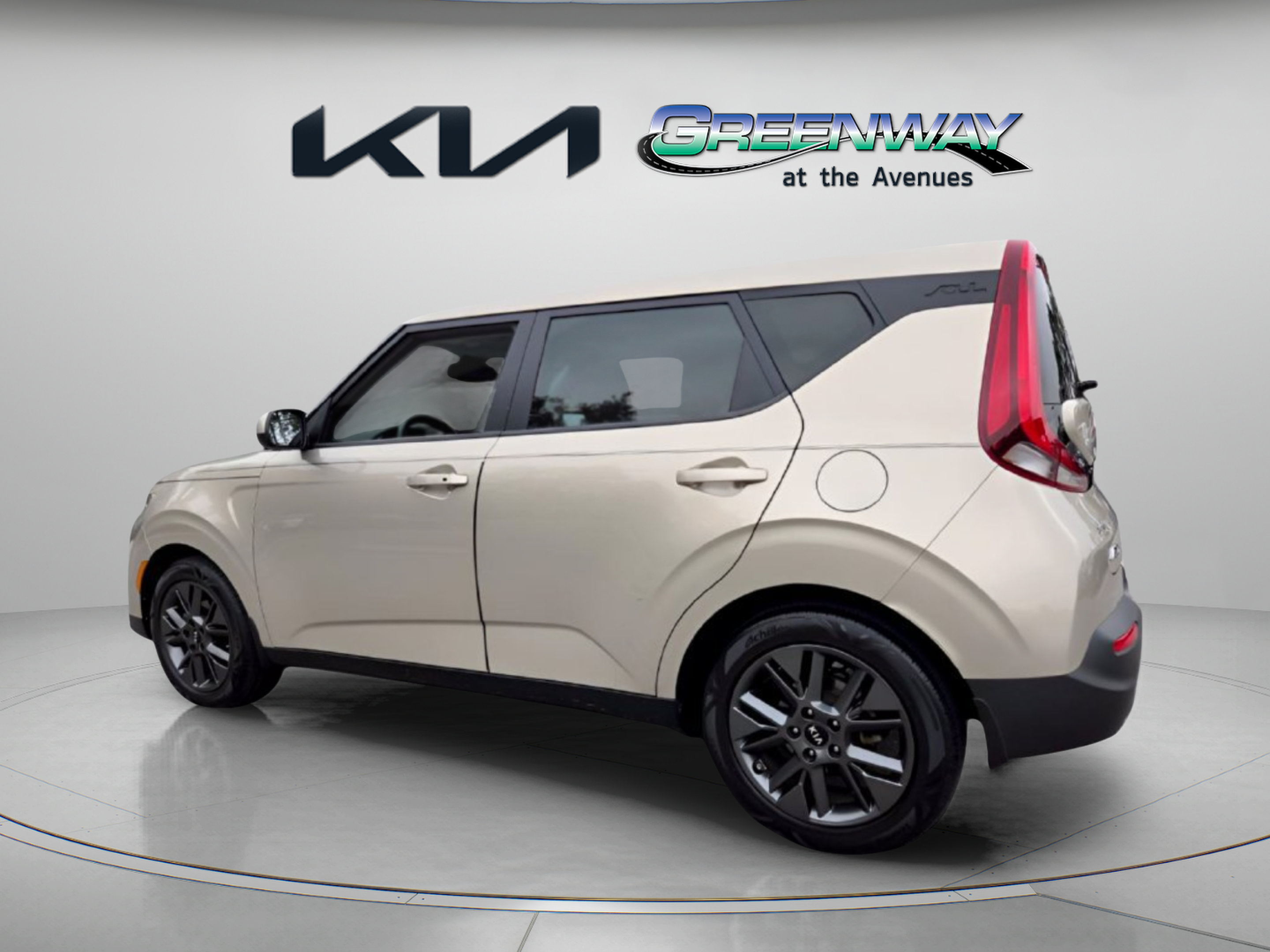Used 2020 Kia Soul EX FWD image 5
