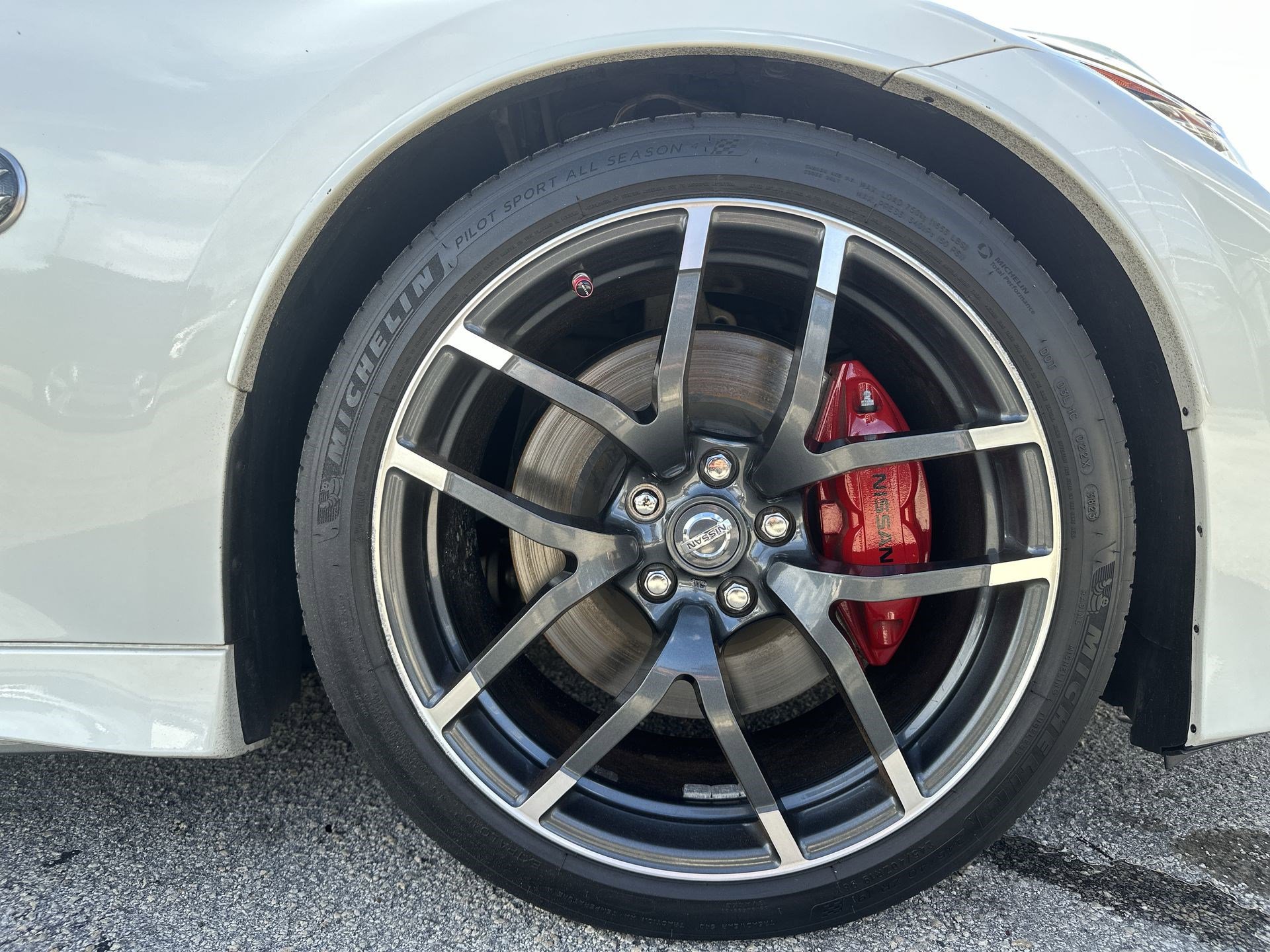 Used 2019 Nissan 370Z NISMO RWD image 18