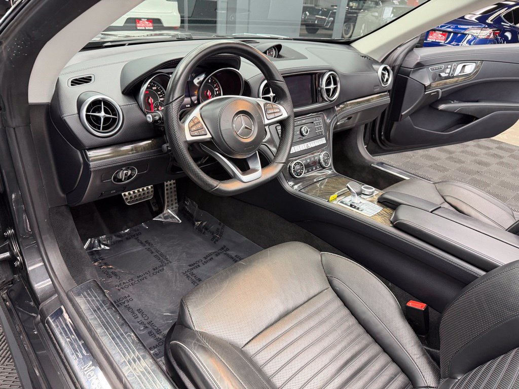 Used 2020 Mercedes-Benz SL 550 image 44