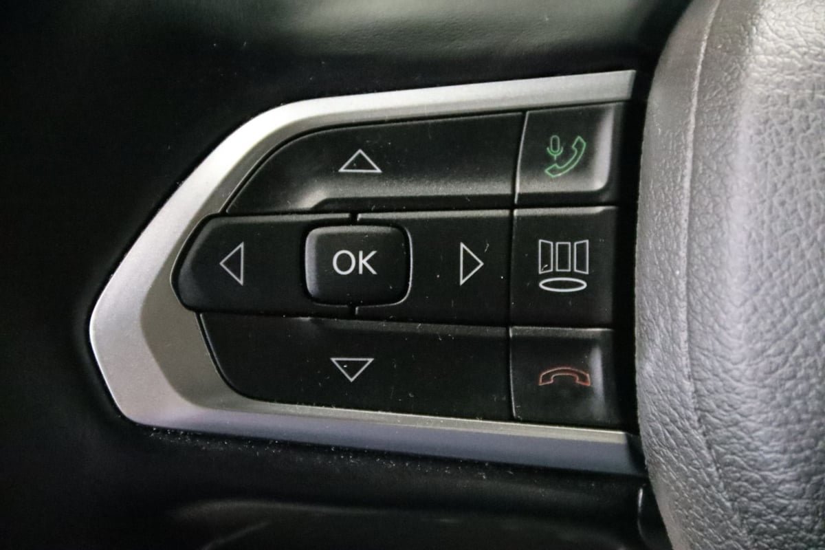 Used 2022 Jeep Compass High Altitude AWD/4WD image 16