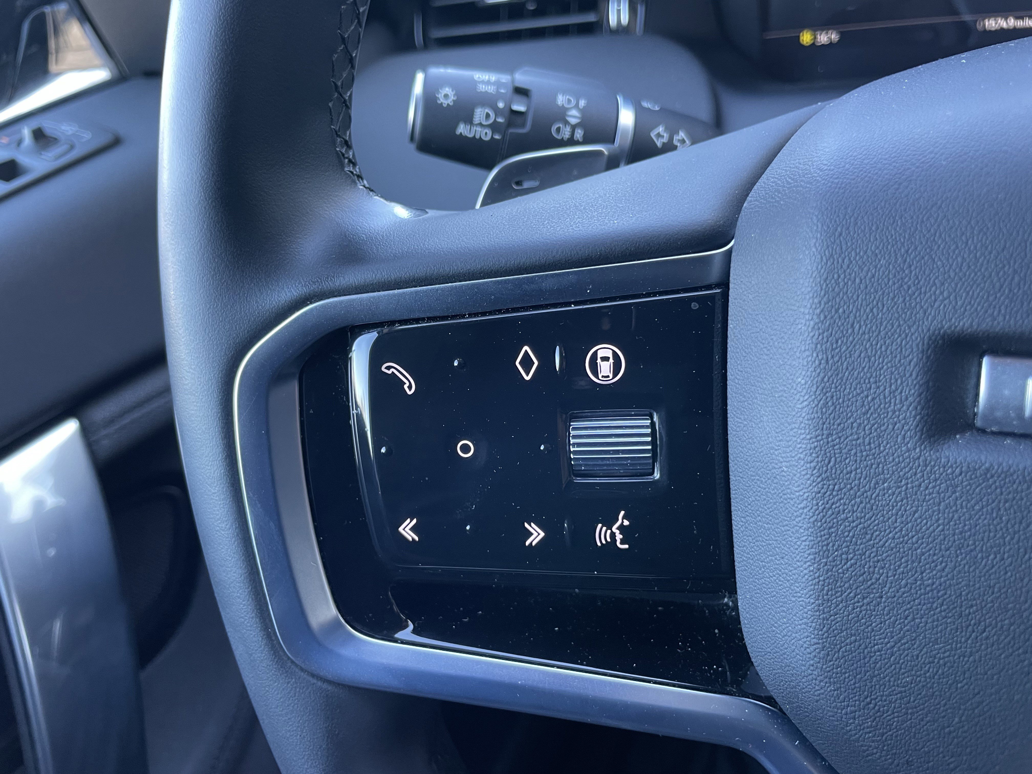 Certified 2024 Land Rover Discovery Sport S image 23