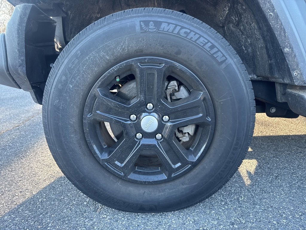 Used 2020 Jeep Wrangler Sport image 16